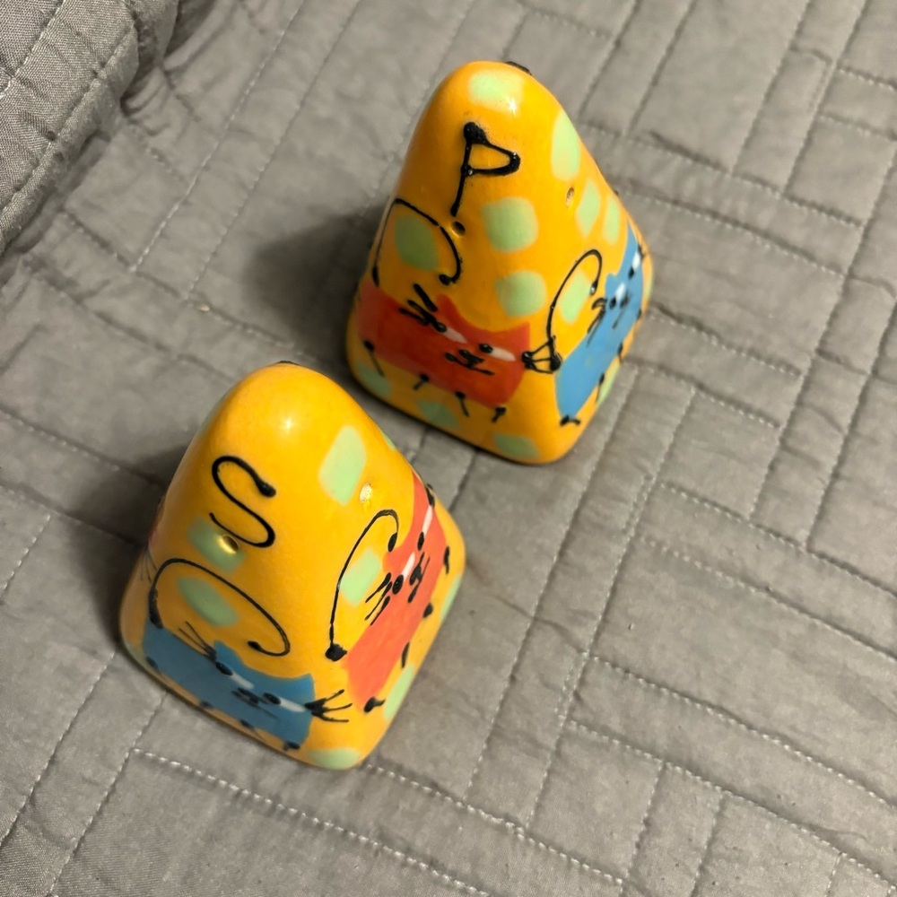 Vintage RARE Cats Salt & Pepper Shakers Hand Painted Triangle Polka Dots Orange - Picture 10 of 14